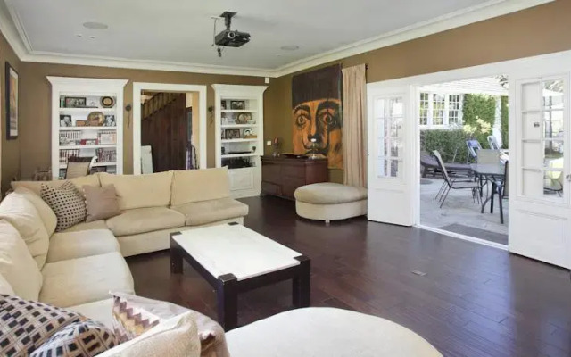 Hollywood Celebrity Estate By Luxpads
