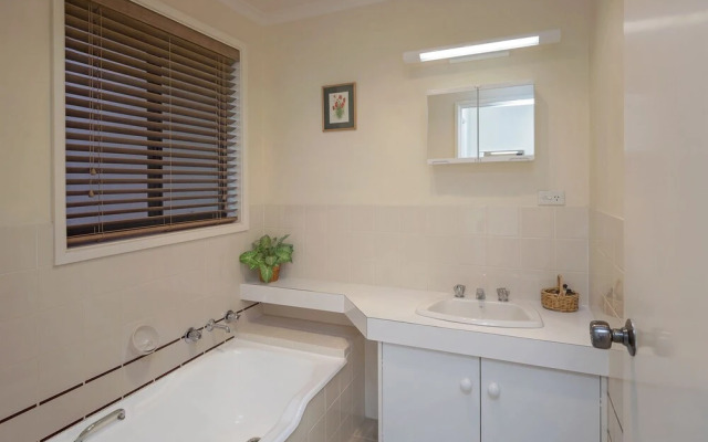 14 Cobbon Crescent Jindabyne