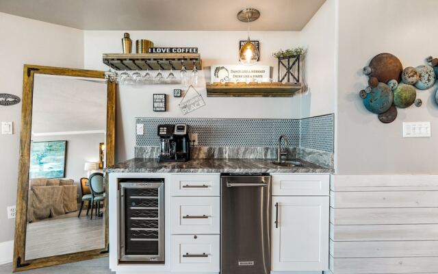 Crb0911 3 Bedroom Condo