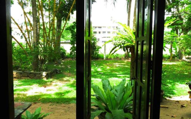 Pathum Family Home