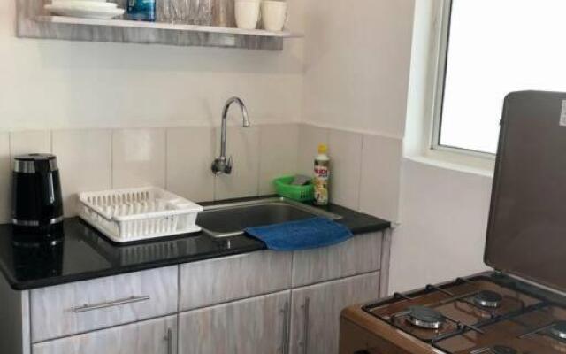 Cozy G54 Studio Apt with free WiFi & parking…