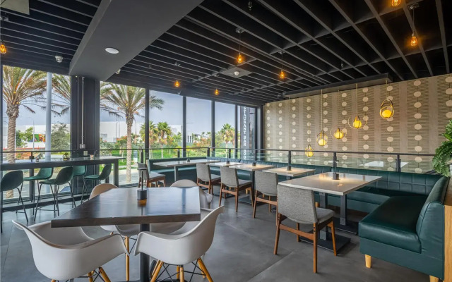 The Lum Hotel Los Angeles Stadium District