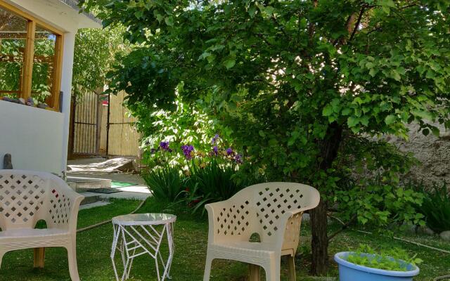 Radhu's Boutique Inn