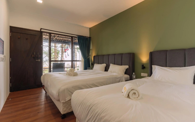 Roxy Sematan Villa & Townhouse – Guest Rooms – Lundu