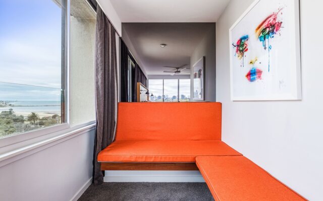 Exquisite 2 Bedroom Beach City Views