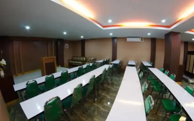 Me Suk Grand Hotel