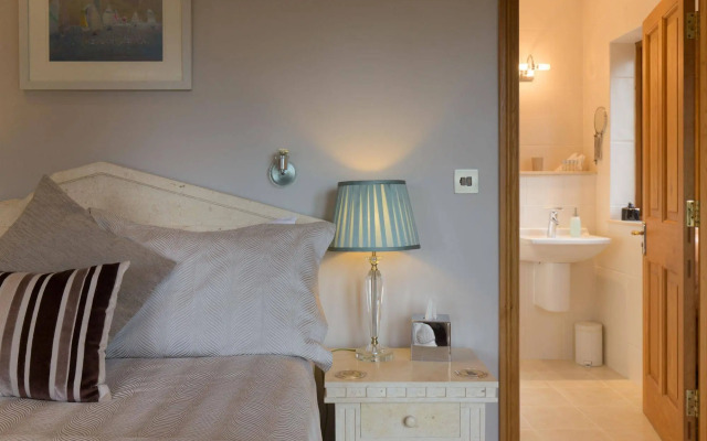 Hamble Retreat House and Luxury Studios