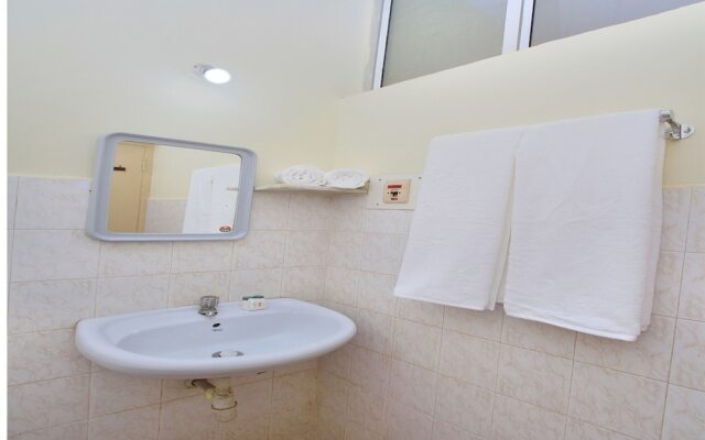 OYO 10193 Hotel MSR Comfort