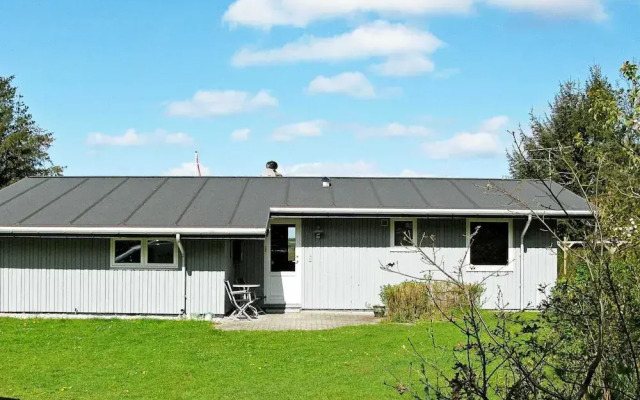 Spacious Holiday Home in Højslev near Sea