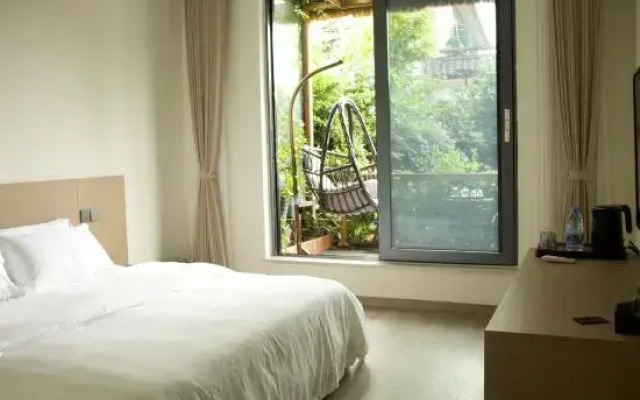 Meet you · Yujian Ni Garden Homestay (Erhai Longkan Wharf)