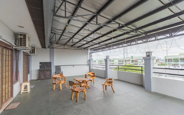 OYO 731 P3K Suites 1 (Vaccinated Staff)