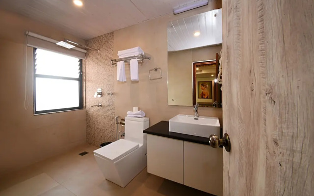 Woodapple Hotel and Spa