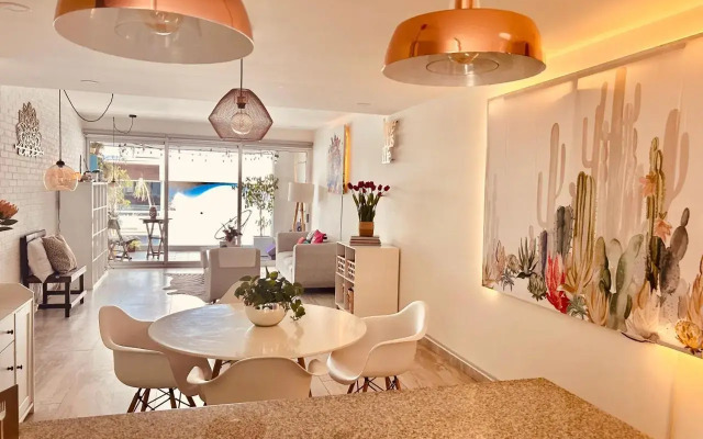 Espectacular departamento/estacionamiento, 3 TV’s