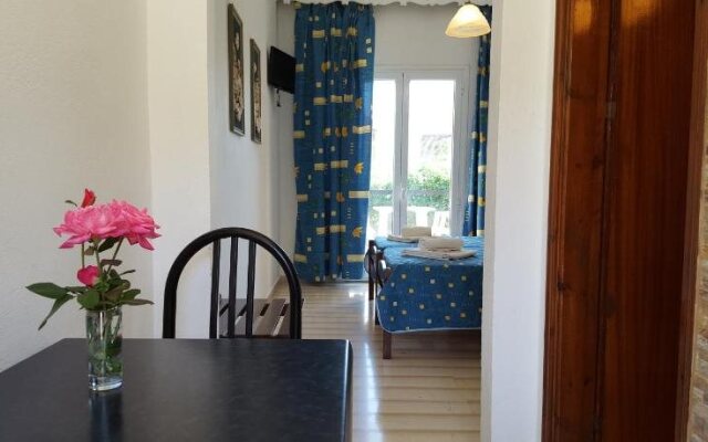 Dimitra Apartments