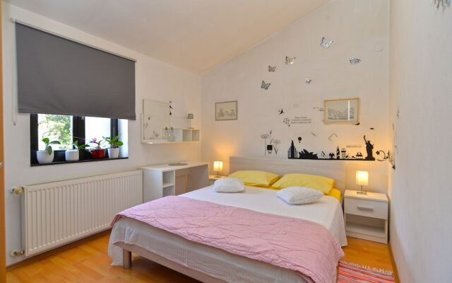 Apartment 1791