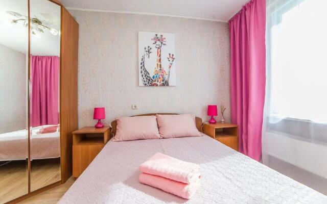 Европа Центр на улице Индустрии