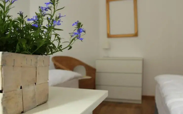 Sisters Lodge Hostel