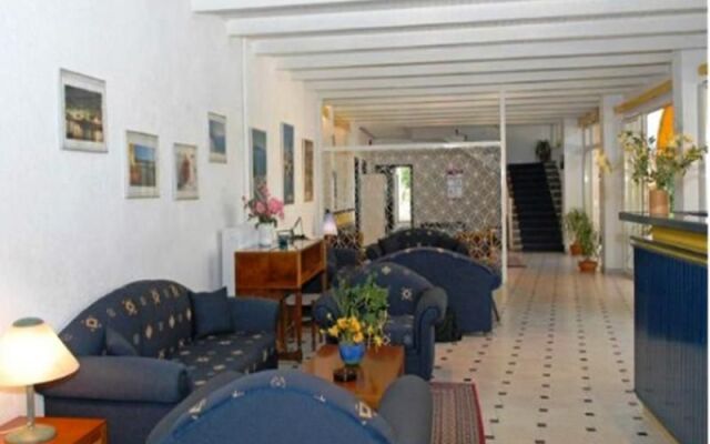 Melody Hotel