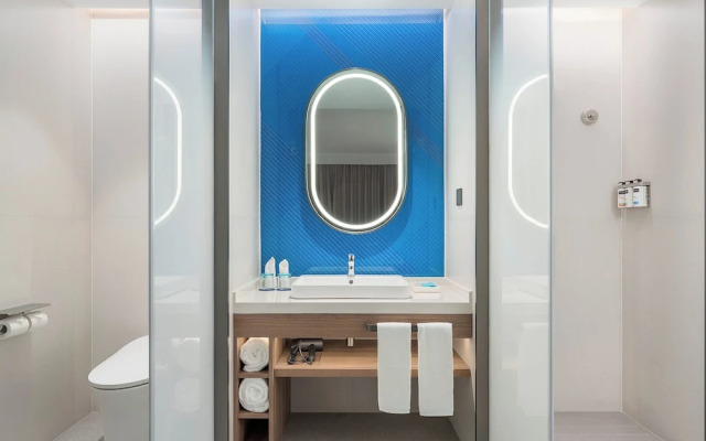 Holiday Inn Express Wuhan Jinyin Lake by IHG