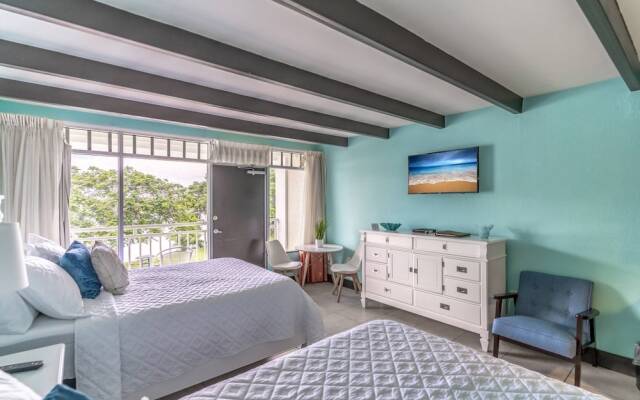 201 Little Harbor Inn