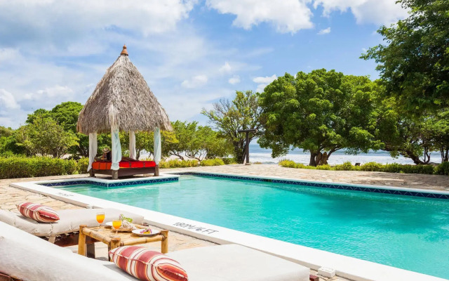 Hotel Punta Teonoste