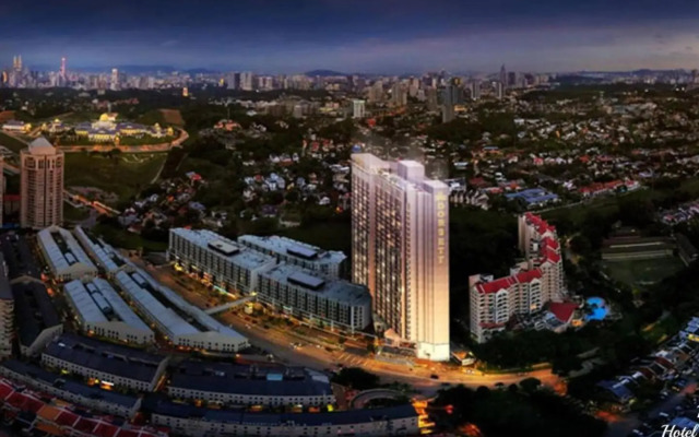 SKY POOL Designer Suite 2-7Pax at KL City