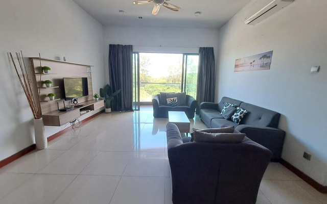 Sunset Seaview Deluxe Imago Loft B 3 bedrooms 1550 sqft Sunrise Suite above Imago Shopping Mall – Guest Rooms – Kota Kinabalu