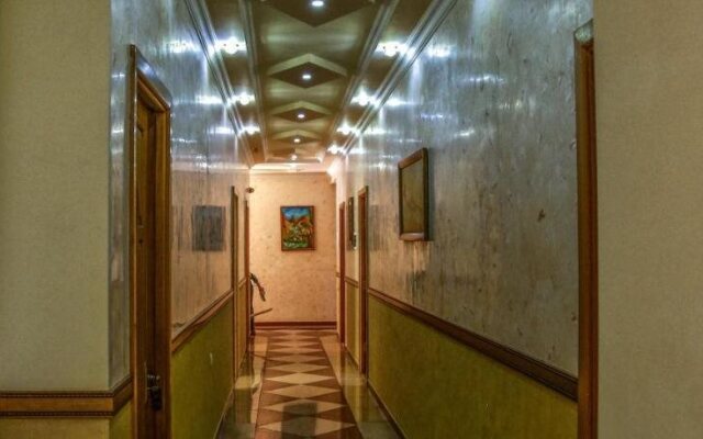 Lara Hotel