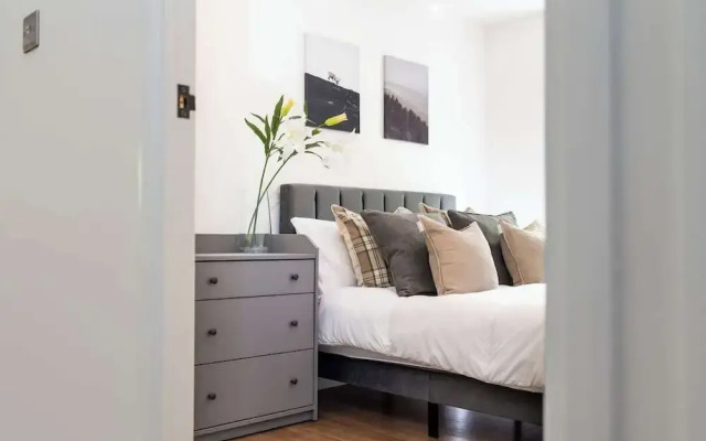 2bedroom Apartment-free Parking