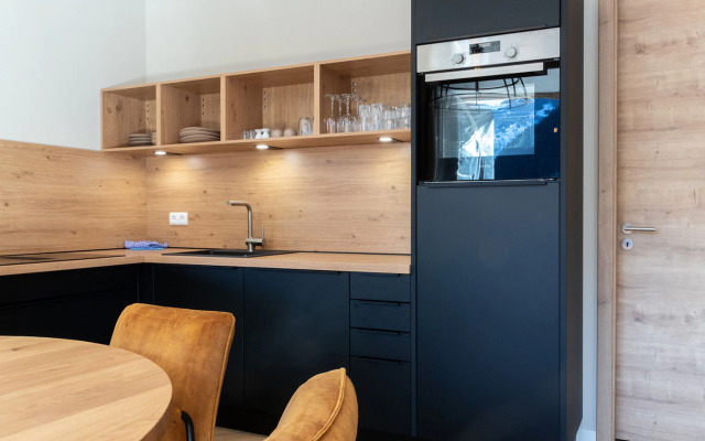 Luxury apartment with sauna, Zamang lift at 600 m.