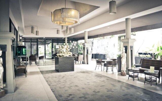 Karabuning Resort and Residence