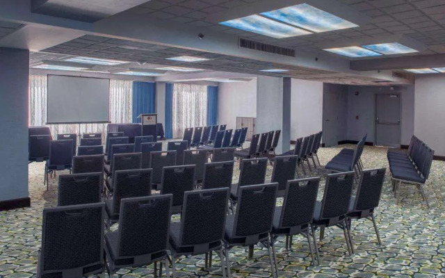 DoubleTree by Hilton Jacksonville Airport