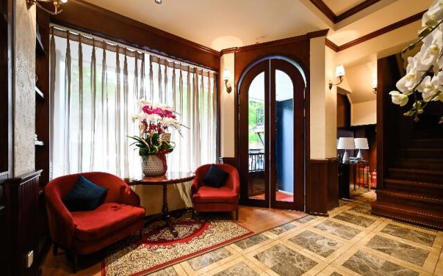 Kin Hotel Dong Du
