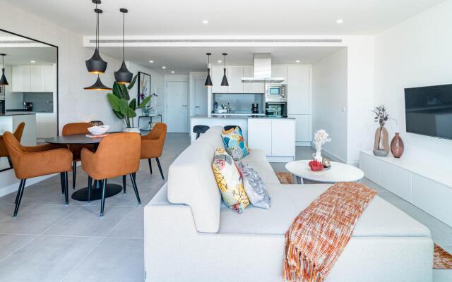 Oasis325- Top class penthouse with stunning views