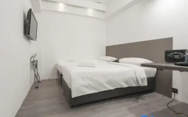 A Hotel Dickson