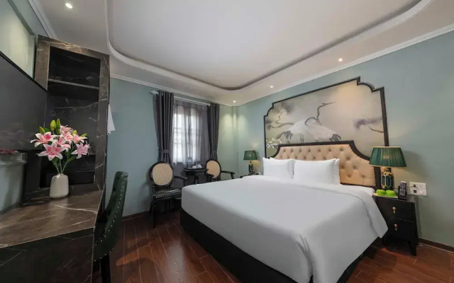 Amica Premier Hotel and Travel