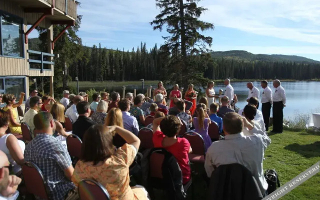Lac Le Jeune Resort and Nature Centre