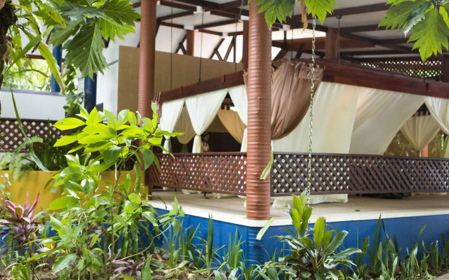 Aninga Lodge
