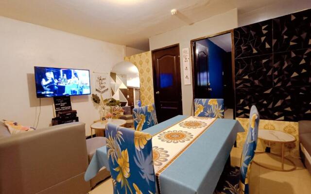 Mamby Gray's Place Balcony, Karaoke ,Wifi,Netflix &Kitchen