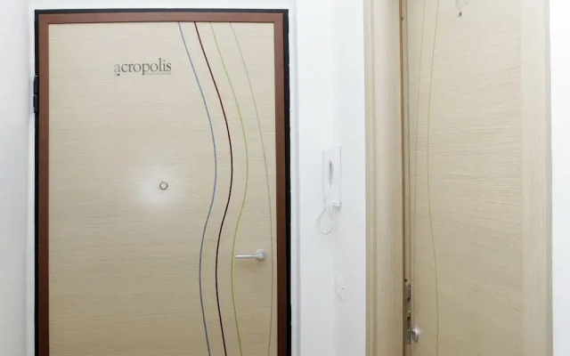 B&B Acropolis