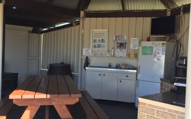 Albany Happy Days Caravan Park