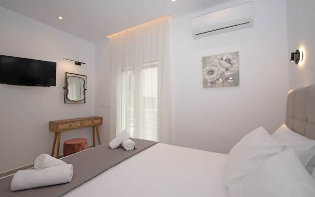 Anthi Beach Suite