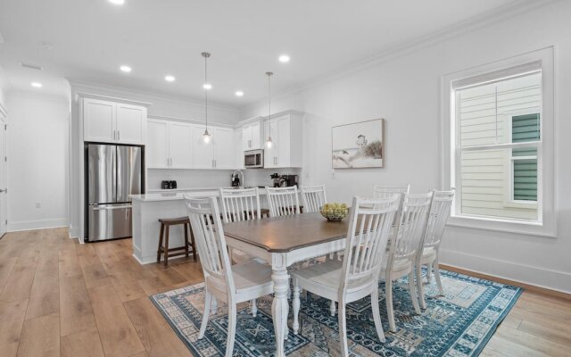 Totally Beachin' at Pelican Place