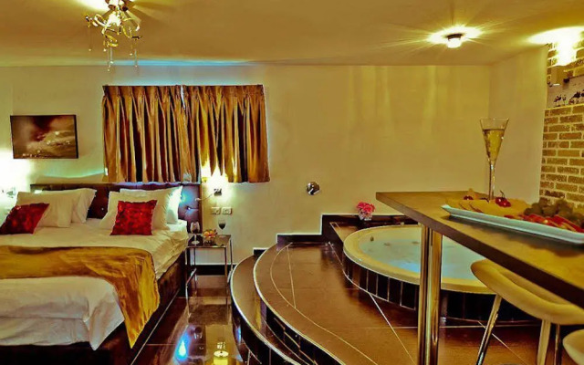 Camila Resort