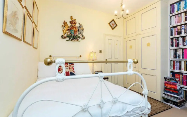 Queen's Gate Gardens