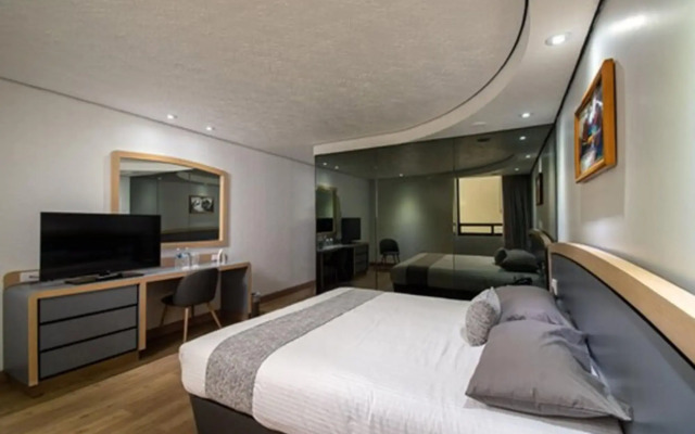 Hotel Embassy