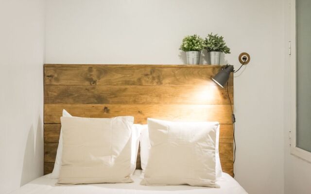 Room to Rent Augusto Figueroa