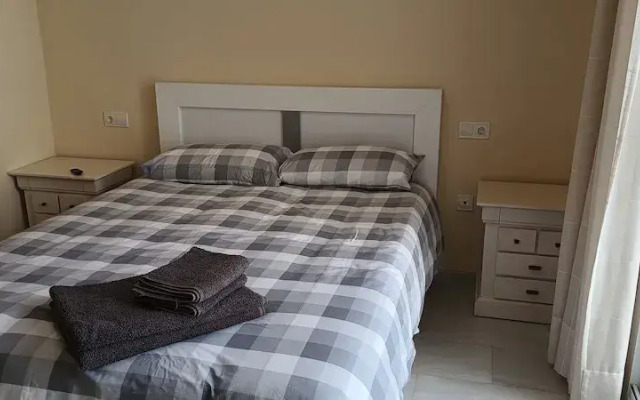 Beautiful 2 Bedroom Penthouse