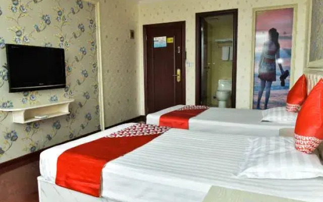 Huaxing Business Hotel