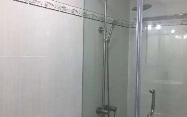 Binh Duong Hotel and Apartment